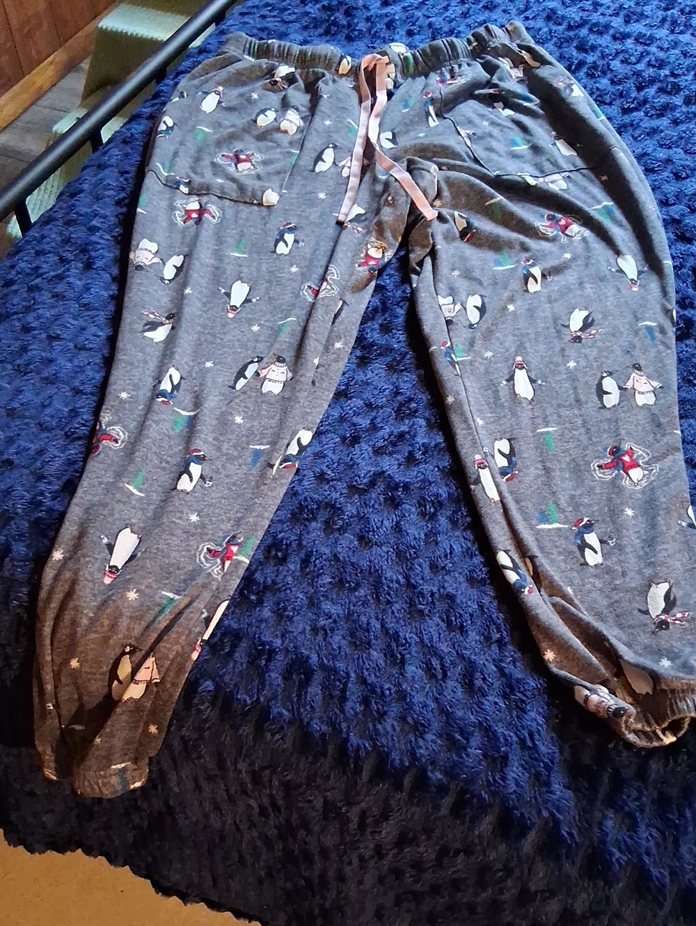 Womens Gray Penguin Print Pajama Pants - Cozy Sleepwear